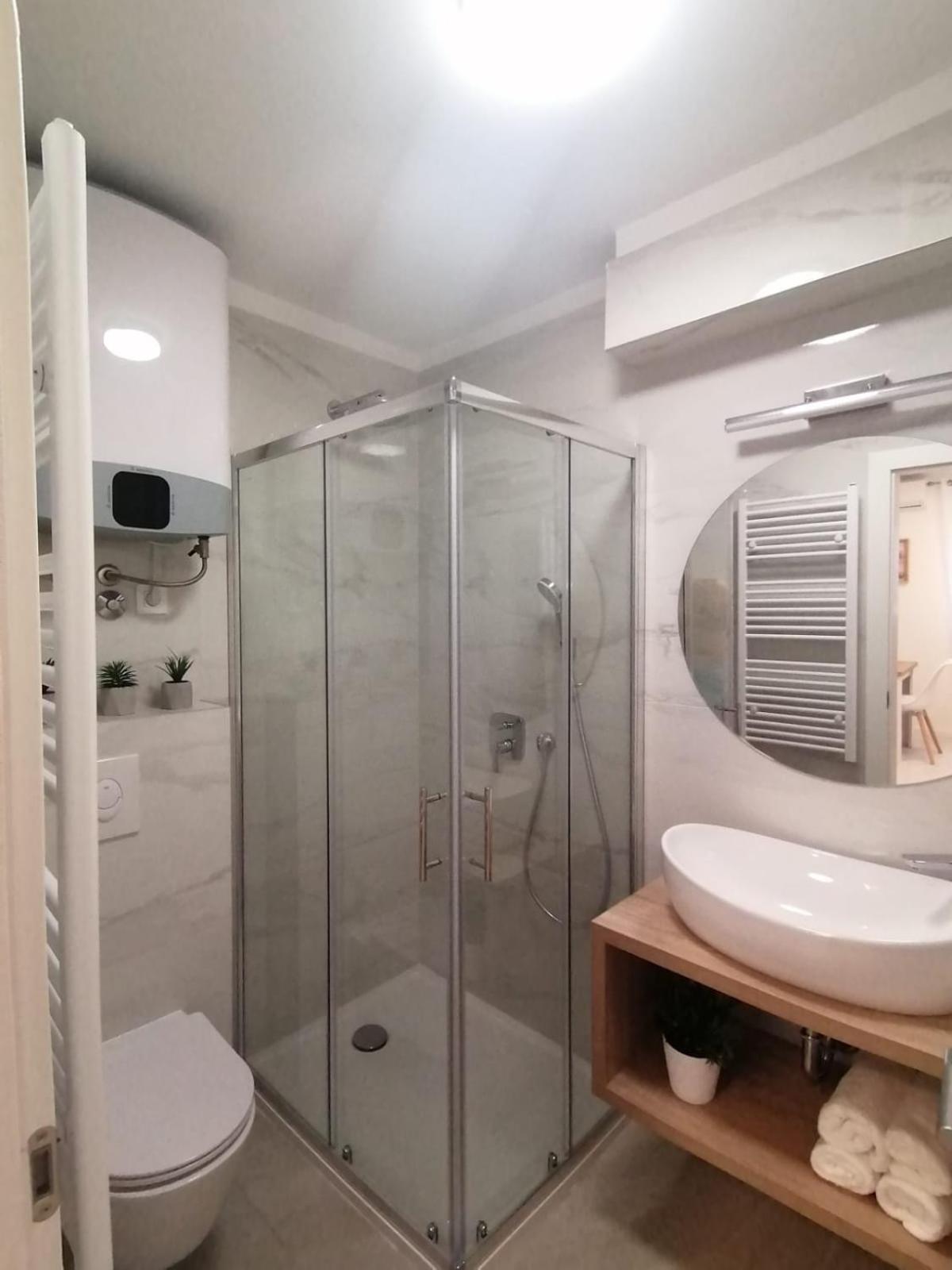Apartmani Zoric Vodice Zimmer foto