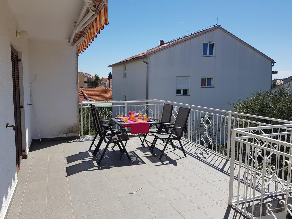 Apartmani Zoric Vodice Exterior foto