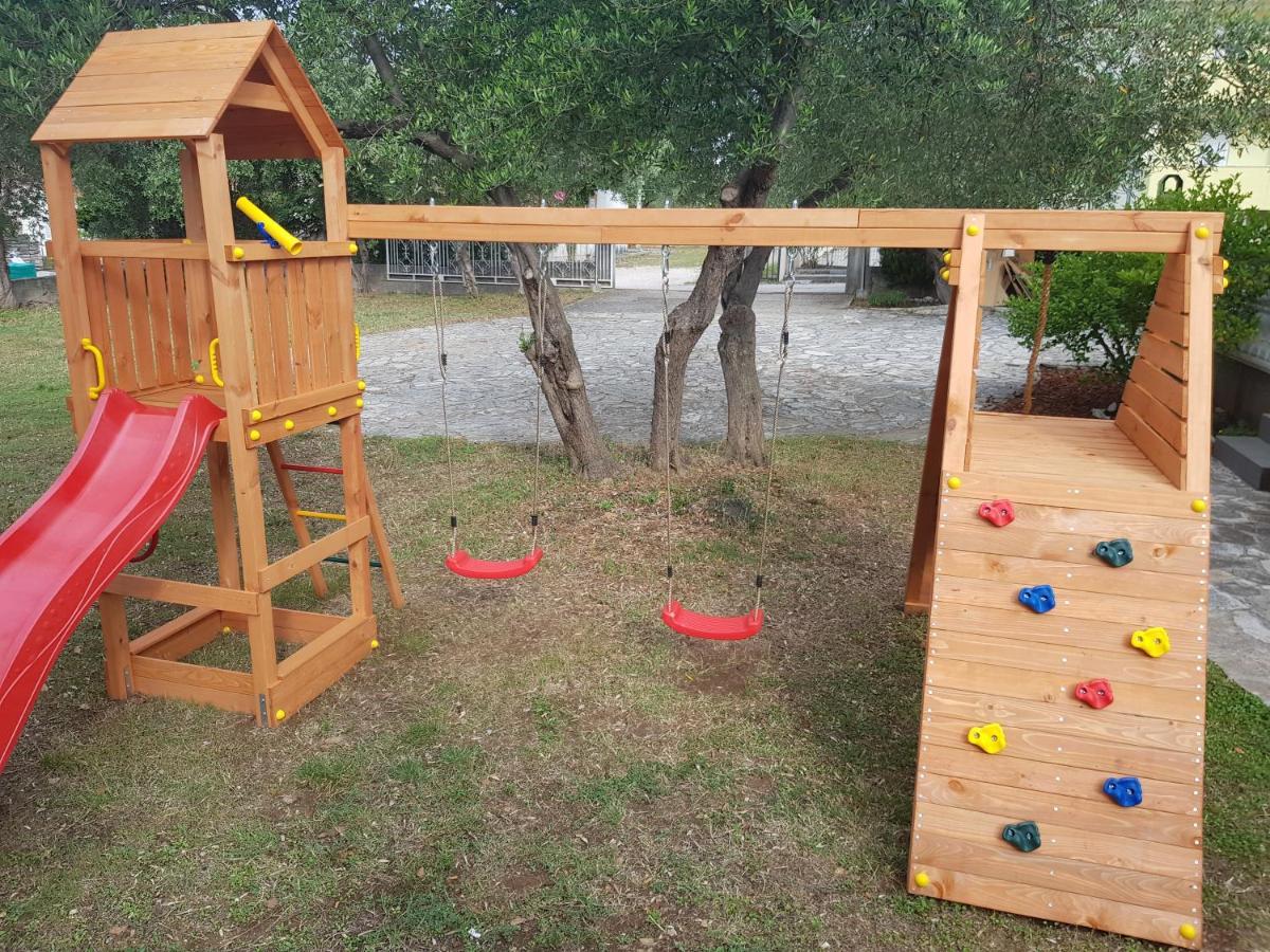 Apartmani Zoric Vodice Exterior foto